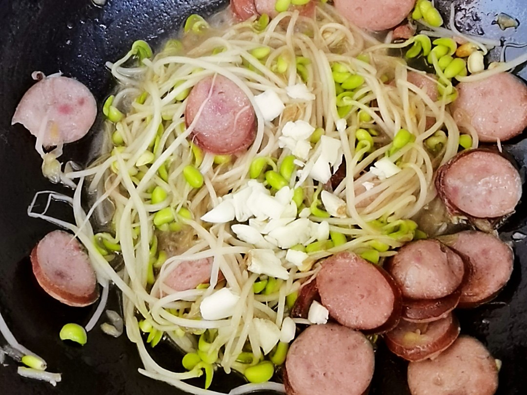 1 Sausage, 1 Bean Sprouts, 1 Stir-fry, Simple and Delicious recipe