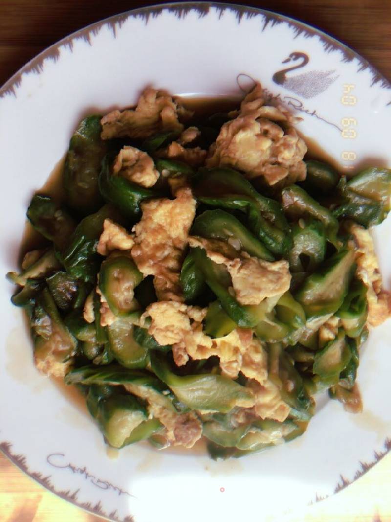 Scrambled Eggs with Loofah recipe