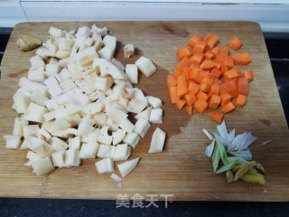 Stir-fried Carrot and Lotus Root with "radish" Soy Sauce recipe