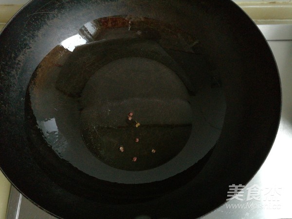 Stewed Crucian Carp with Sauce recipe