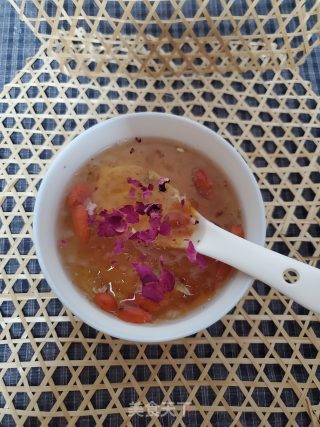 Peach Gum Soup recipe