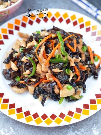 Stir-fried Pork with Fungus recipe