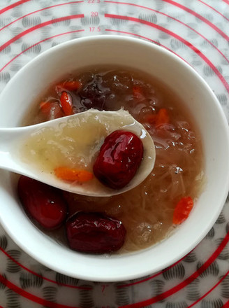 Tremella and Red Date Soup recipe