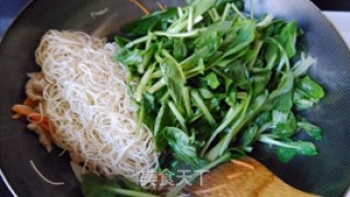 Fried Noodles with Vegetables and Pork recipe