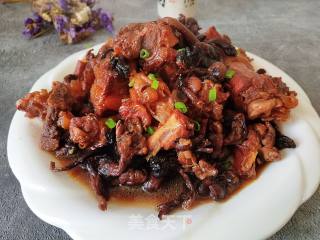 Chicken Ribs Stewed with Mushrooms recipe