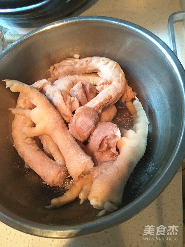 Sauce Chicken Feet and Chicken Neck recipe