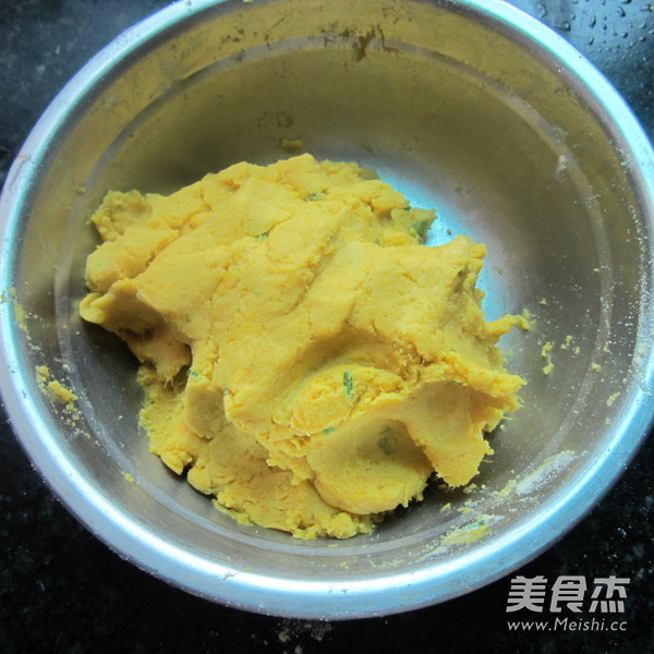 Bean Paste Mooncake recipe