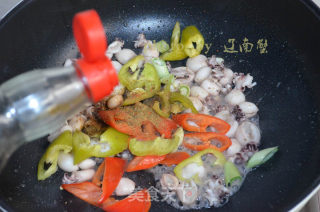 Fried Cuttlefish with Cumin, Grilled in A Pan recipe