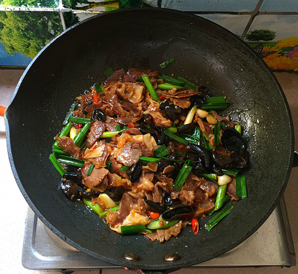 Stir-fried Cured Lean Pork with Mixed Vegetables recipe