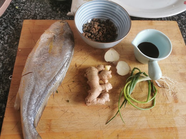 Steamed Yellow Croaker with Tempeh recipe