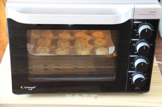 Cantonese-style Lotus Paste and Egg Yolk Mooncakes recipe