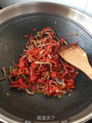 Stir-fried Shredded Pork with Hemp Pepper recipe