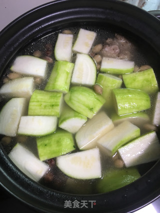 Zucchini Mussel Bone Soup recipe