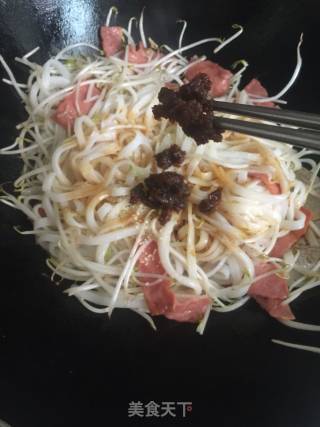 Fried Hor Fun with Bacon recipe