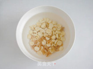 Nourishing Beauty-rock Sugar, White Fungus and Lotus Seed Soup recipe