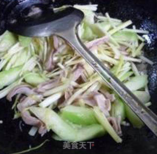 Stir-fried Loofah with Leek Sprouts and Pork Belly recipe