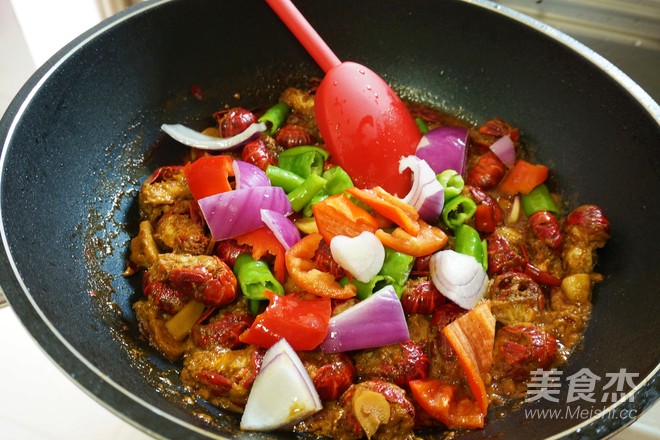 Authentic Huaiyang Home Style-braised Crayfish recipe