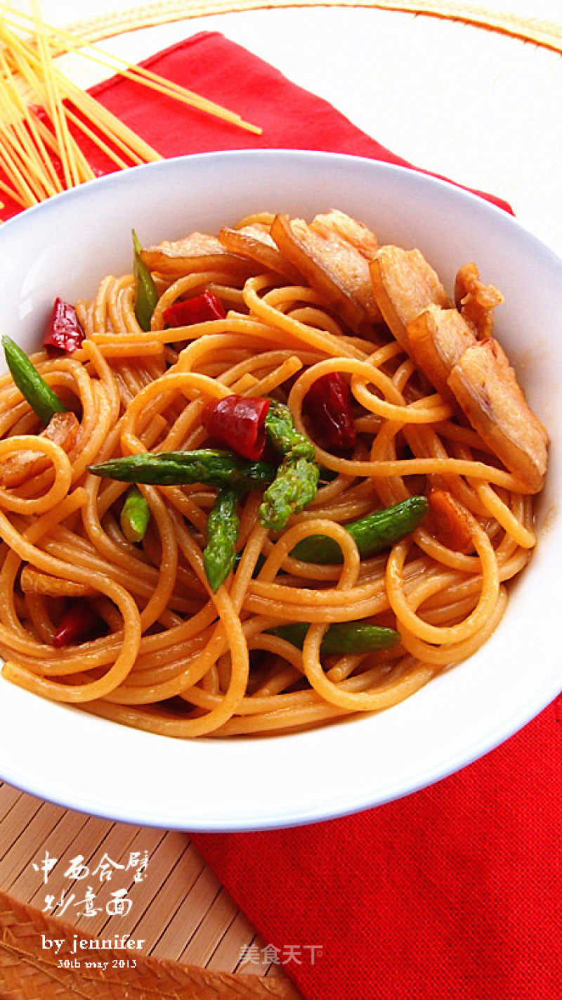 Stir-fried Pasta with Chinese and Western Combinations recipe