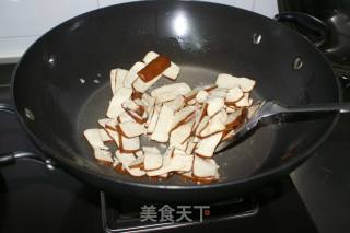 Stir-fried Dried Bean Curd with Green Pepper recipe