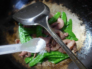 Fried Chicken Drumsticks with Snow Pea recipe