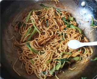 Stir-fried Noodles with Chicken and Stir-fried Vegetables recipe