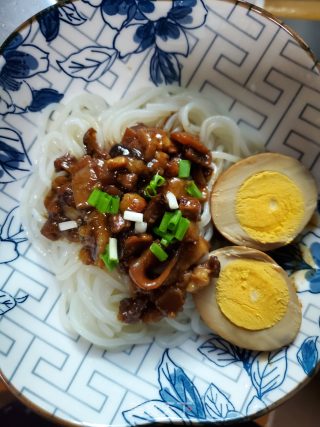 Braised Pork with Guilin Rice Noodles recipe