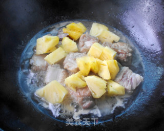 Stewed Pork Ribs with Pineapple recipe