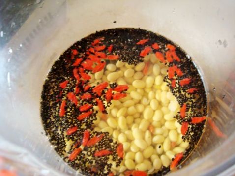 Soy Milk with Soy Beans and Black Rice recipe