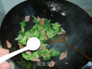 #下饭菜#ham Broccoli recipe
