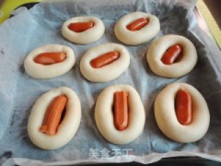 Salad Sauce Sausage Buns recipe