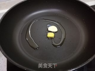 Stir-fried Snow Peas with Lotus Root recipe