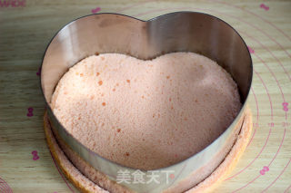 Heart-shaped Cake-for You Who are Different on Queen's Day recipe