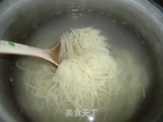 Noodles with Beans and Eggs recipe