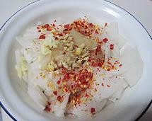 Crispy Pickled Spicy Radish recipe