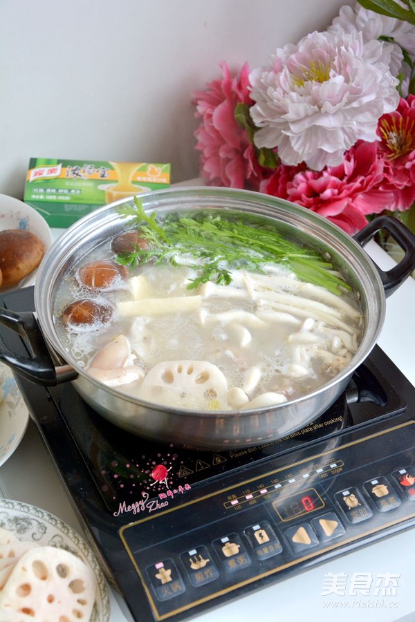 Trotter and Mushroom Soup Hot Pot recipe