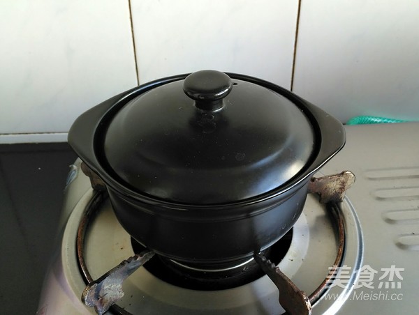 Cantonese Sausage Claypot Rice recipe