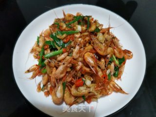 Stir-fried Small River Prawns with Leek recipe