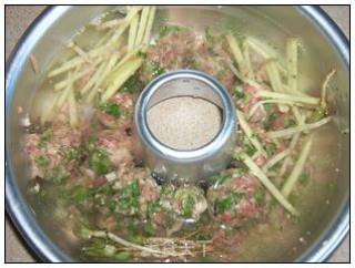 Steamed Cilantro Meatballs recipe