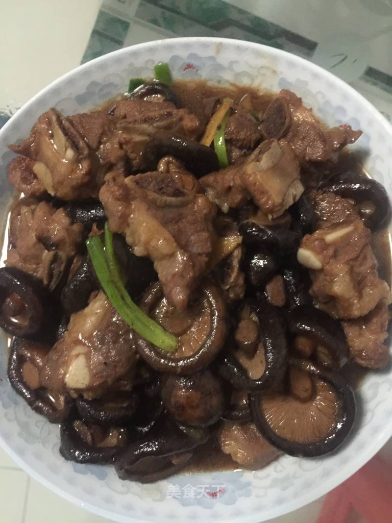 Braised Pork Ribs with Mushrooms recipe