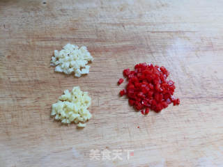 Stir-fried Minced Pork with Garlic Moss recipe