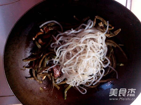 Braised Pork with Dried Beans recipe