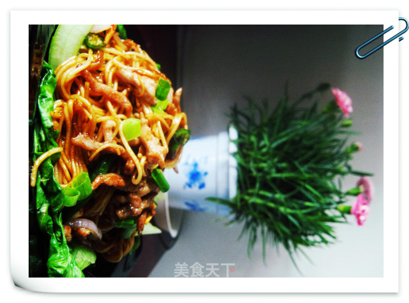 Simple and Delicious - Fried Noodles with Shredded Pork in Oyster Sauce recipe