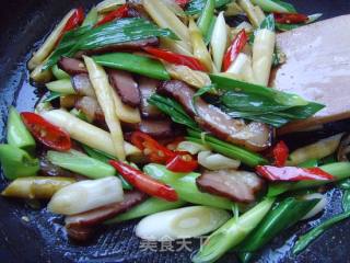 Fried Bamboo Shoot Tip with Bacon recipe