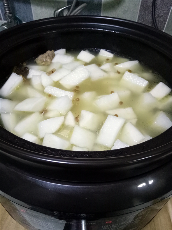 White Radish Sirloin Soup recipe