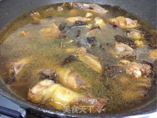 【northeast】mushroom Stewed with Chicken and Chicken in Forest Area recipe