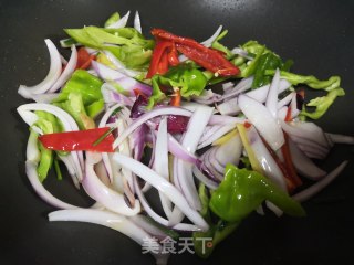 Stir-fried Shredded Beef with Green Peppers and Onions recipe