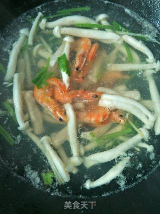 Red Shrimp and Seafood Mushroom Soup recipe