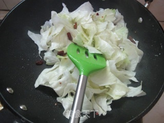 Shredded Cabbage with Black Soy Sauce recipe