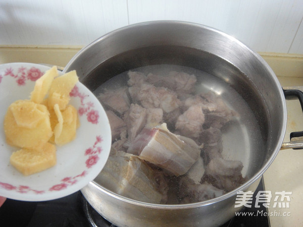 Yam Stewed Pork Bone Soup recipe