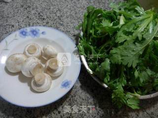 Stir-fried Artemisia with Mushrooms recipe